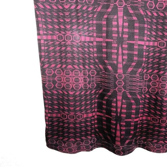 Leith NWT Dark Red & Black Printed Lattice Short Sleeve Top Medium Women’s - Picture 5 of 11